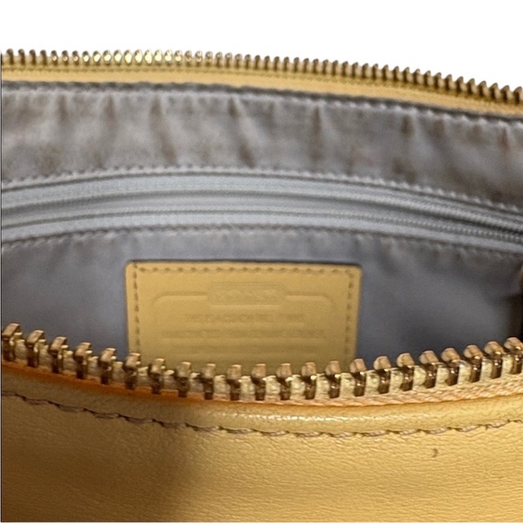 Coach Kristin Buttercup Leather Shoulder Bag F22308 BLEMISH Coach Kristin Buttercup Leather Shoulder Bag F22308 BLEMISH
